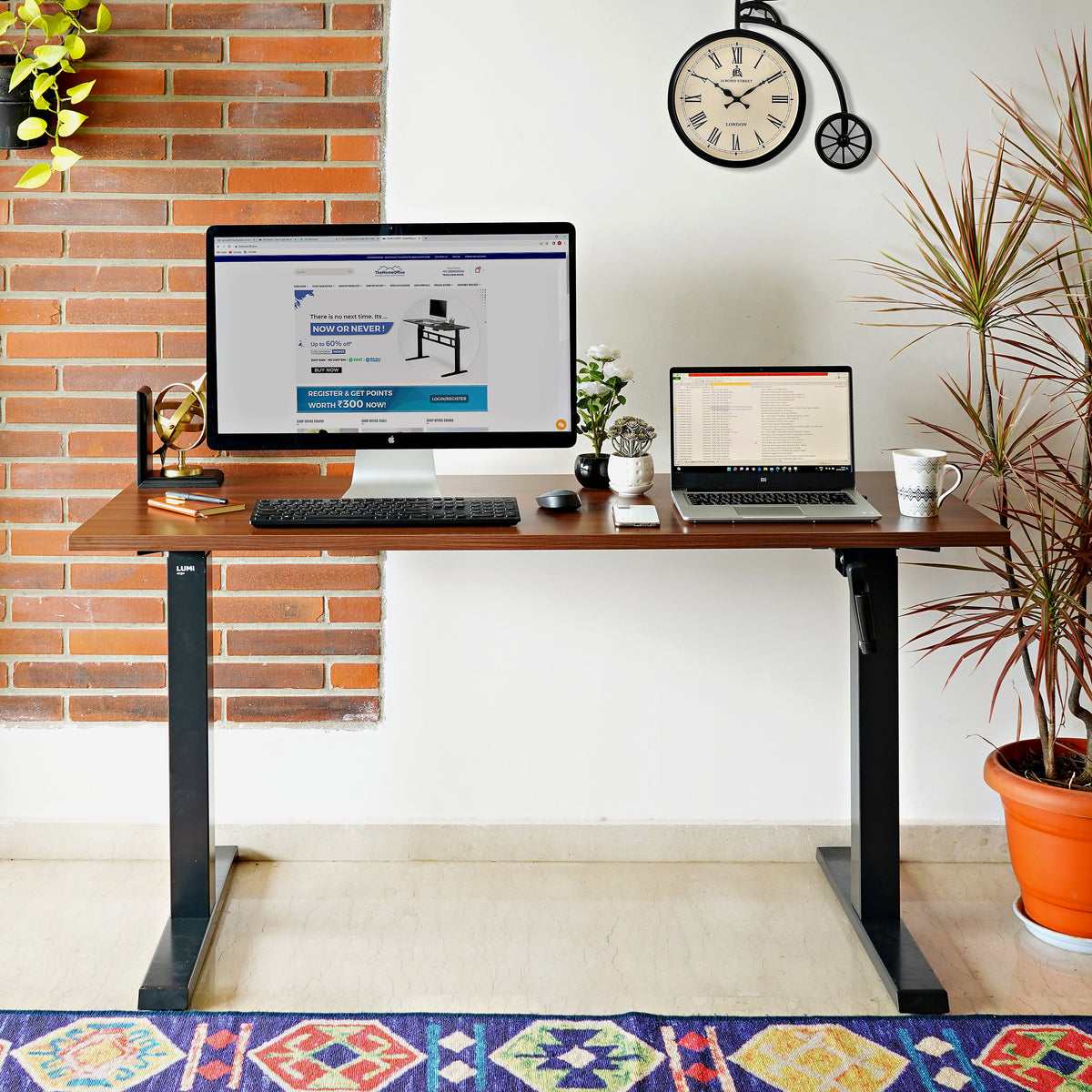 Compact Manual SitStand Desk with Square Column TheHomeOffice